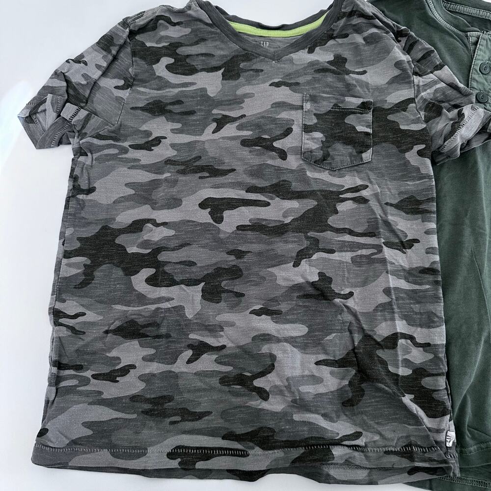 Gap tee bundle - Picture 6 of 7